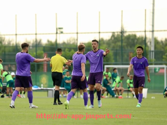 江南体育APP下载-法甲马赛球迷文化:马赛球迷文化的特点与球迷行为分析